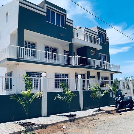Villa Residencial Eunice Praia Bagian luar foto