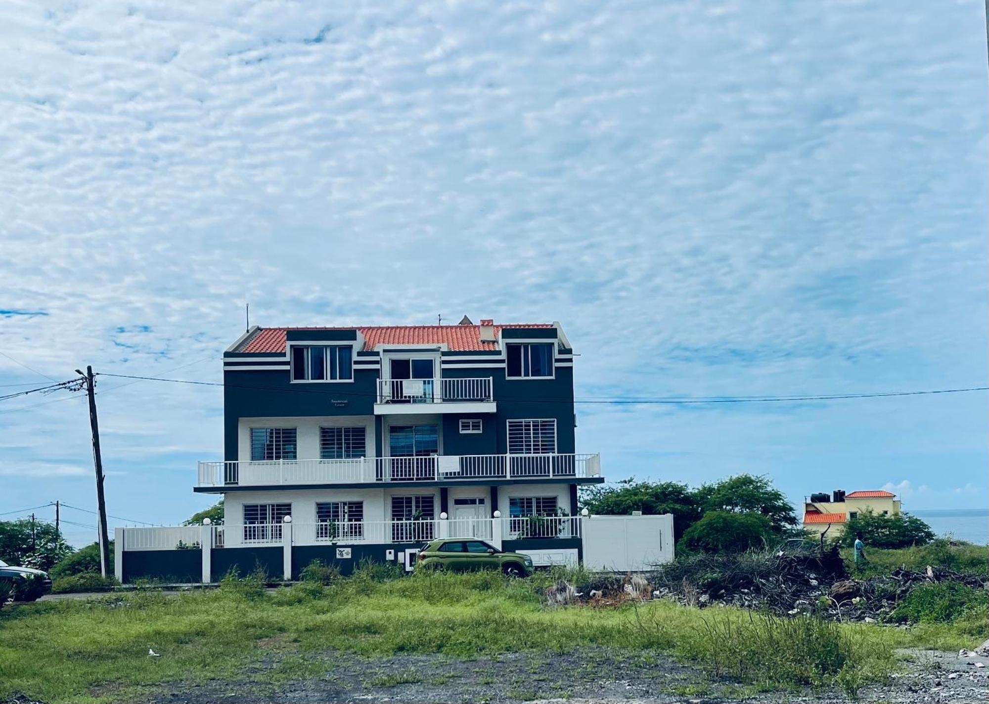 Villa Residencial Eunice Praia Bagian luar foto